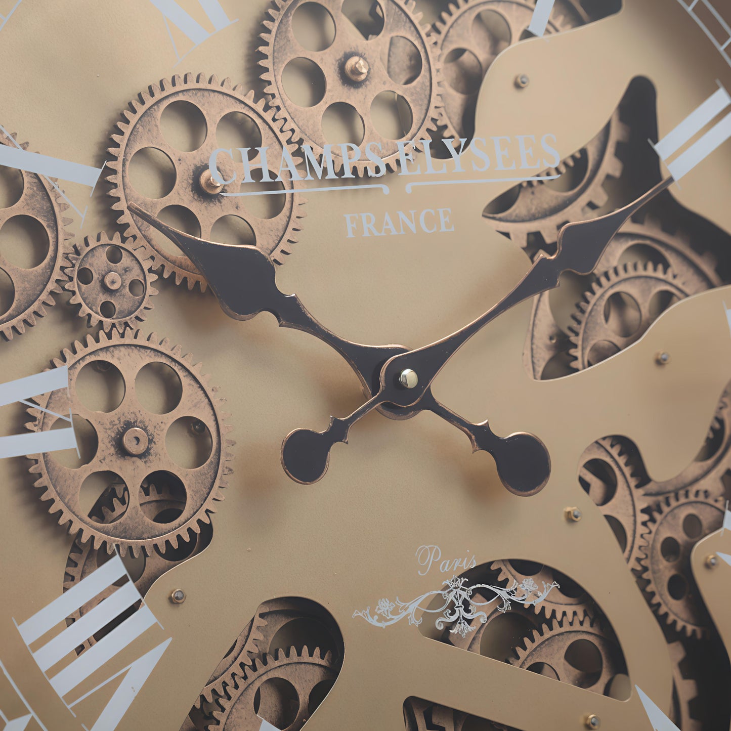 Classic Roman Moving Metal Gear Clock with Gold finish (52.5 x 61.5 CM)