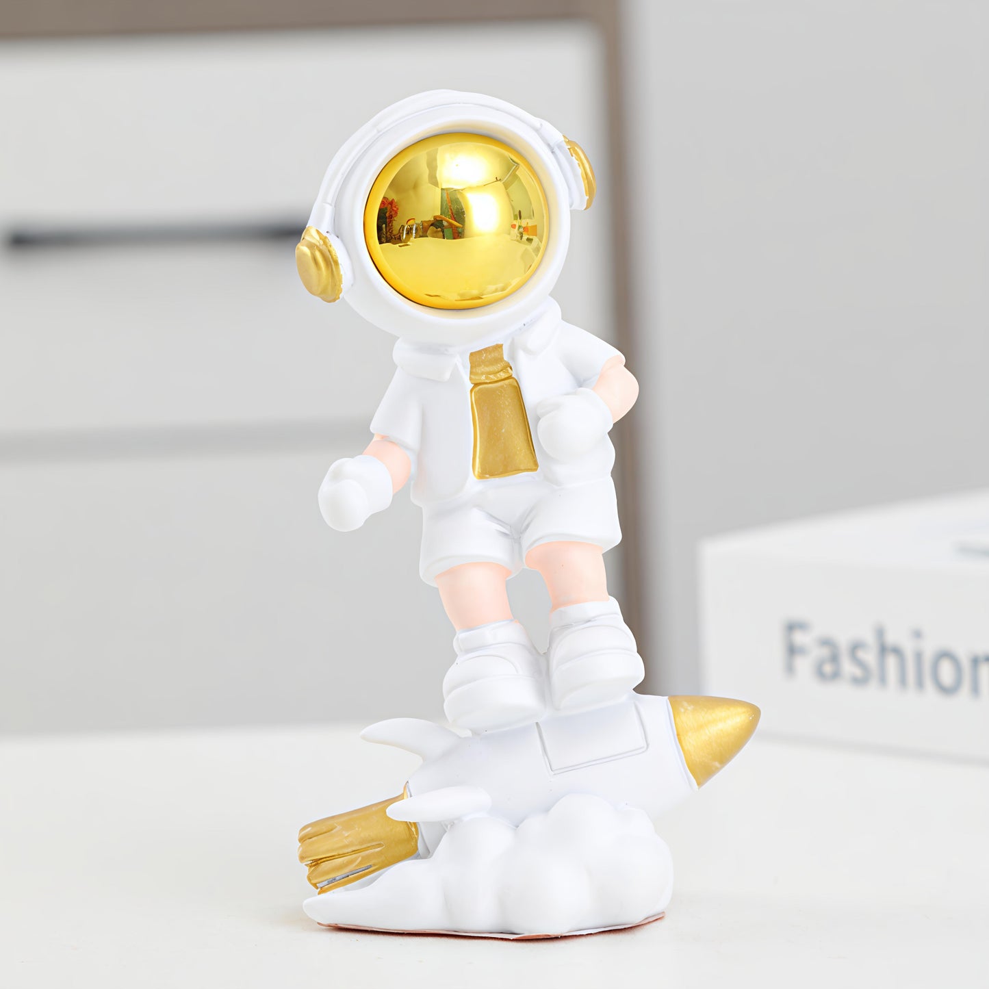 Rocket Ride Astronaut Showpiece Figure (9 x 6 x 15 CM)