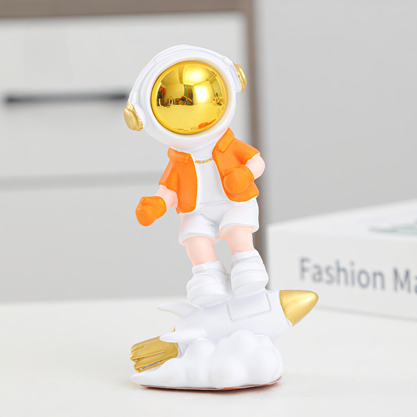 Rocket Ride Astronaut Showpiece Figure (9 x 6 x 15 CM)