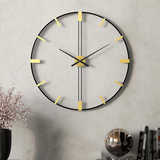 Minimalist Metal Wall Clock – Golden Accents (24 Inch)